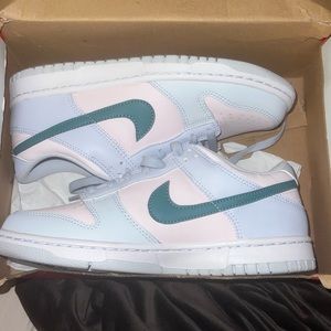 Nike Dunks - BRAND NEW